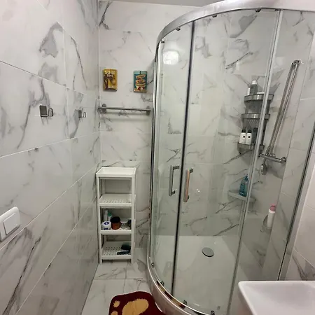 Homestay Metro Lakeside *